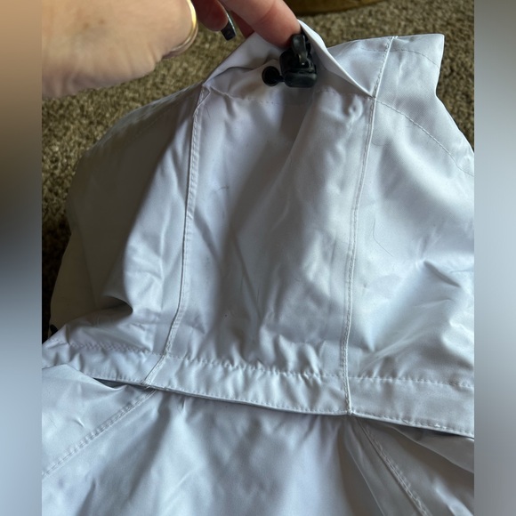 Ladies Eddie Bauer Weatheredge Rain Coat in White size medium NWT- ‼️HAS LOGO‼️ - Picture 11 of 11